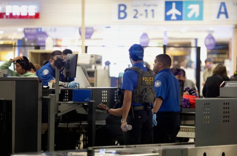 trump-proposes-begin-privatizing-airport-923e