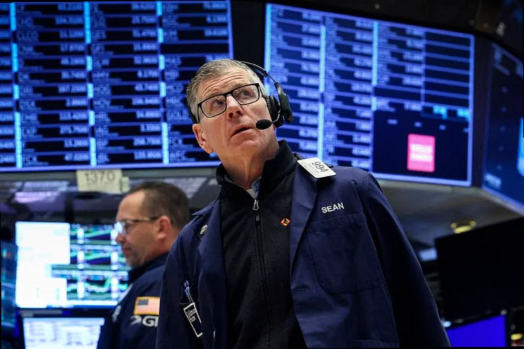 wall-futures-dip-after-trump-699f