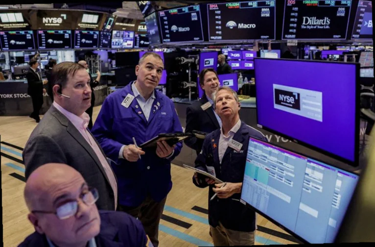 wall-futures-slide-trump-signals-829c