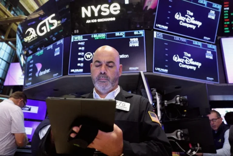 wall-futures-steady-after-record-0e6a