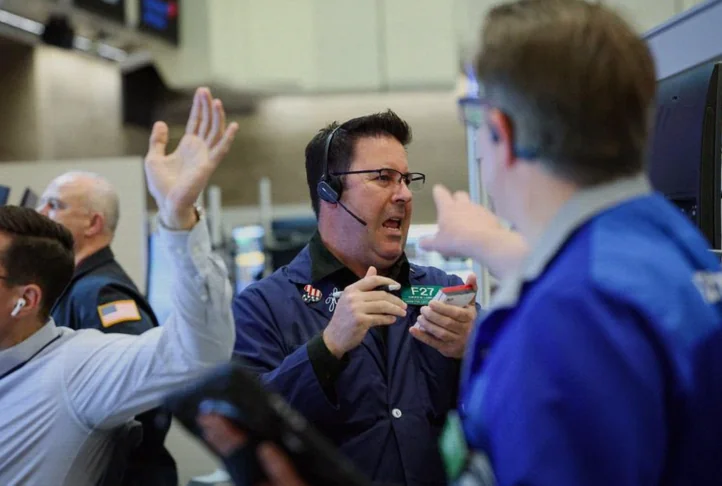 wall-street-opens-higher-optimism-e565