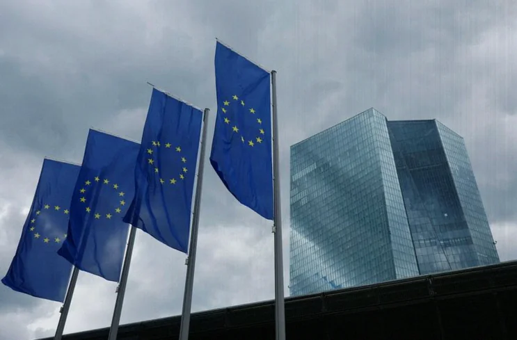 analysis-ecb-banks-rift-hampers-8a30