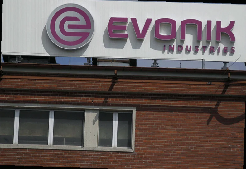 barclays-cuts-evonik-equal-weight-c8f5