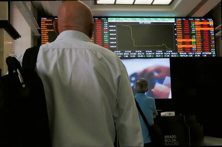 brazil-stocks-higher-close-trade-490d
