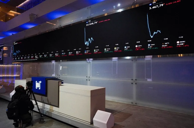 brazil-stocks-lower-close-trade-7590