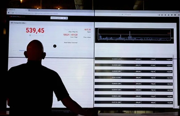 canada-stocks-higher-close-trade-5244