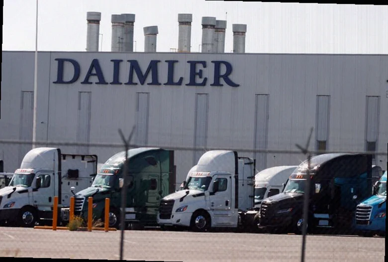 daimler-truck-operating-profit-halves-77bc
