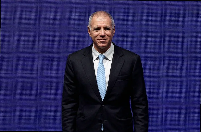 don-fight-hsbc-ceo-tells-1a63