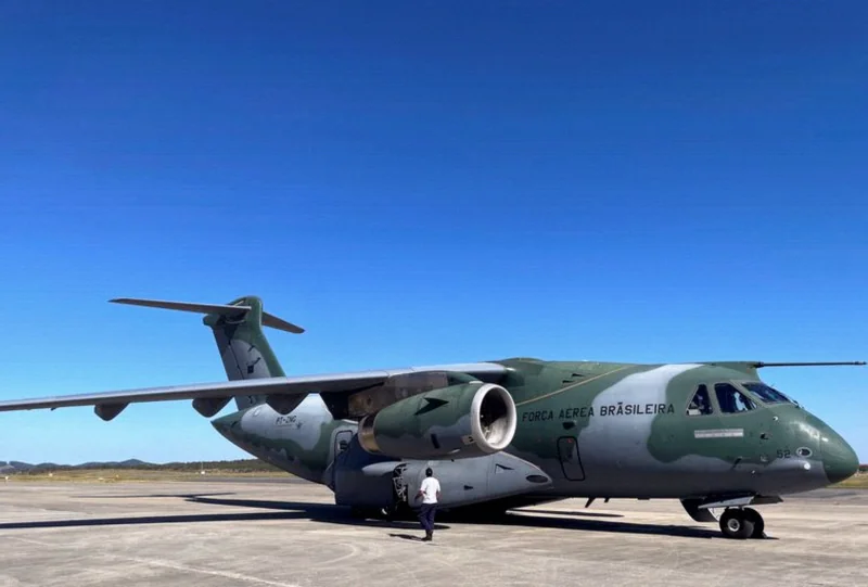 embraer-aims-sell-390-military-eab5