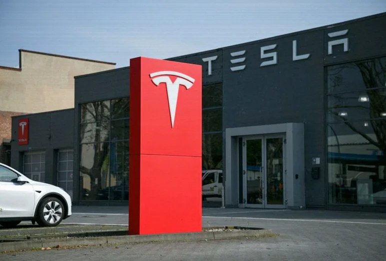 factbox-elon-musk-lays-out-e141