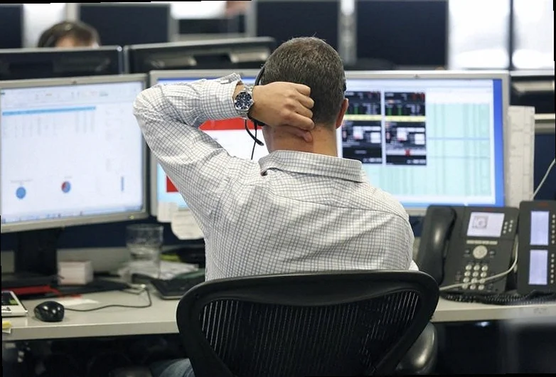 getty-images-downgraded-weak-cash-4c9c