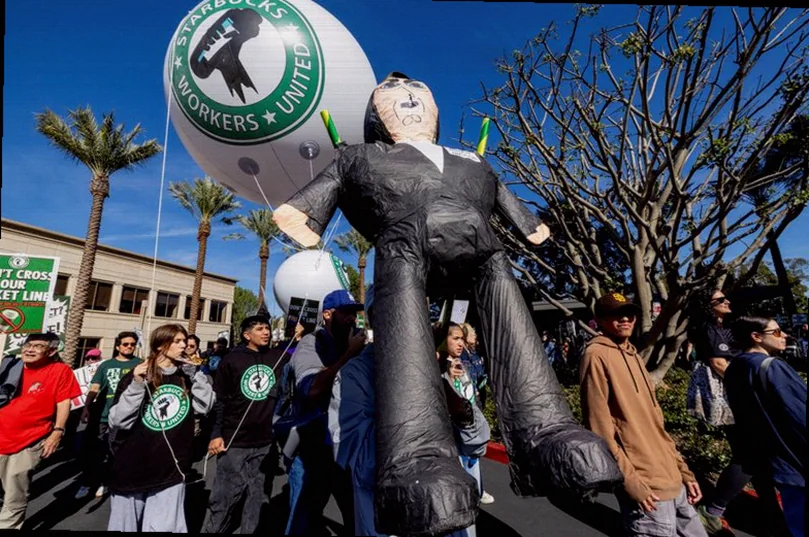 human-rights-experts-urge-starbucks-0496