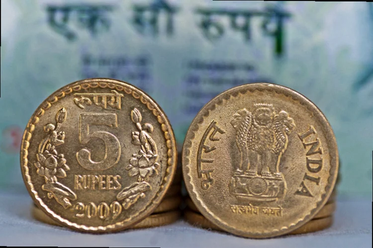 indian-jewellery-retailers-tumble-after-1025