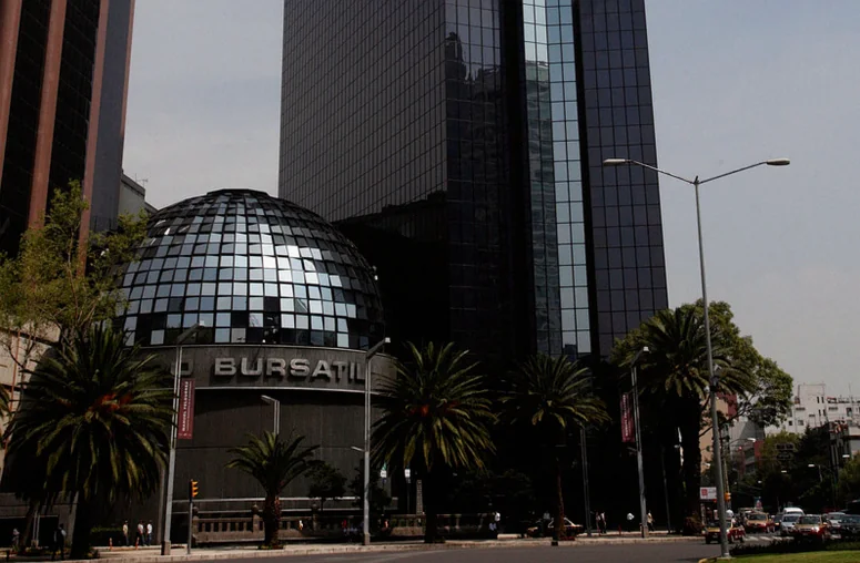 mexico-stocks-higher-close-trade-66cd