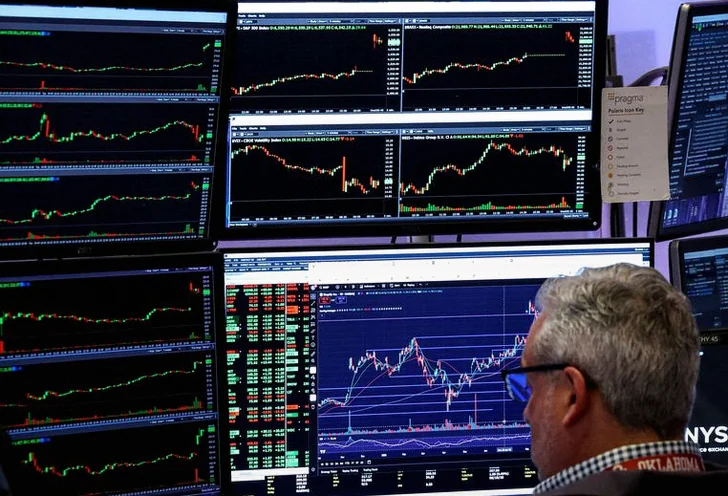 netherlands-stocks-lower-close-trade-de58