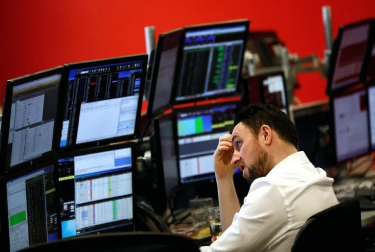 nikon-stock-targets-asml-lower-7453