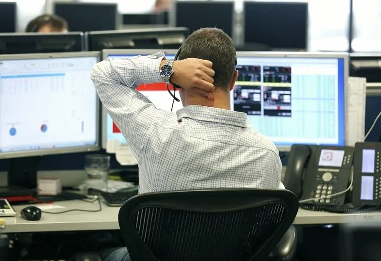 quantum-cyber-stock-gains-manufacturing-e9db