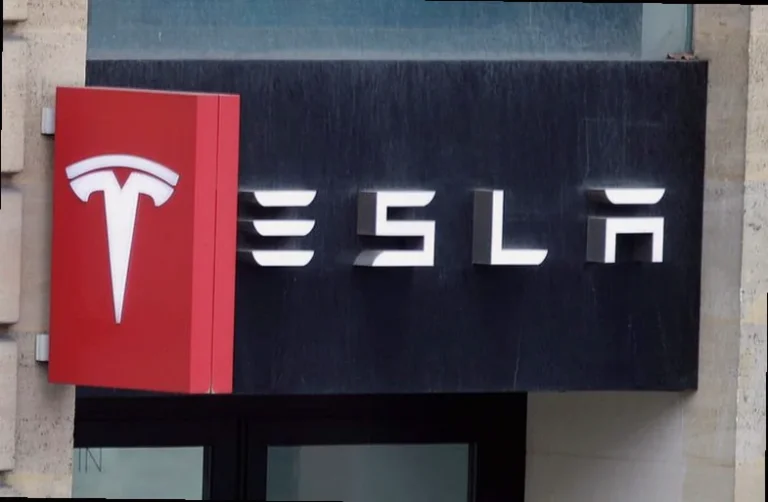redwood-materials-names-tesla-cfo-ee21