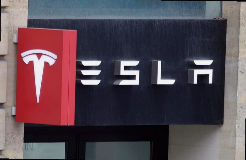 redwood-materials-names-tesla-cfo-ee21