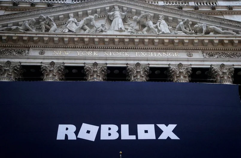 roblox-stock-rises-billion-buyback-b442