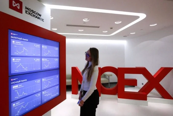 russia-stocks-higher-close-trade-6532