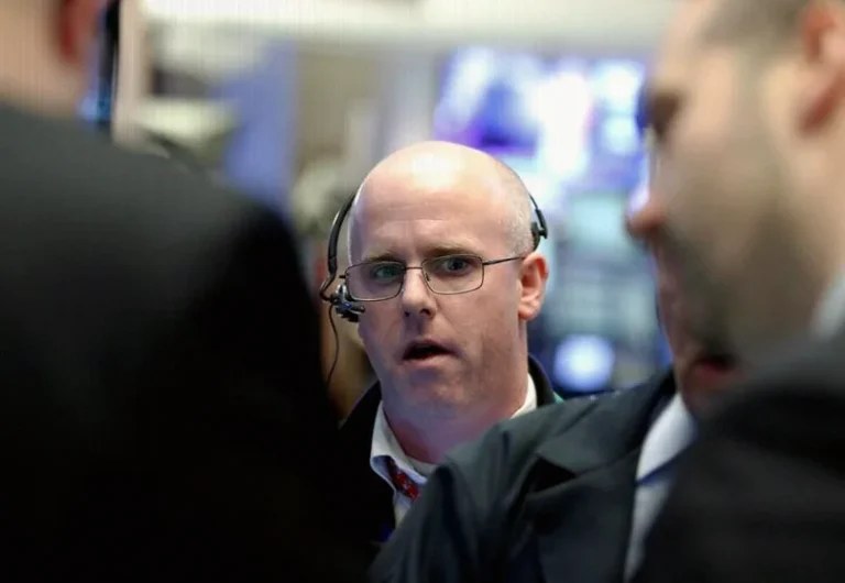 sec-delays-plan-crypto-firms-9ba9