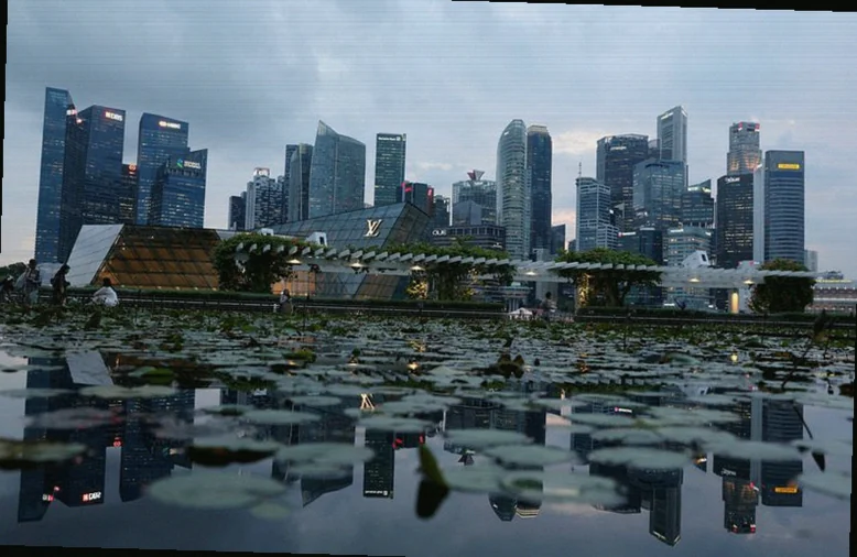 singapore-urges-financial-firms-use-75ba