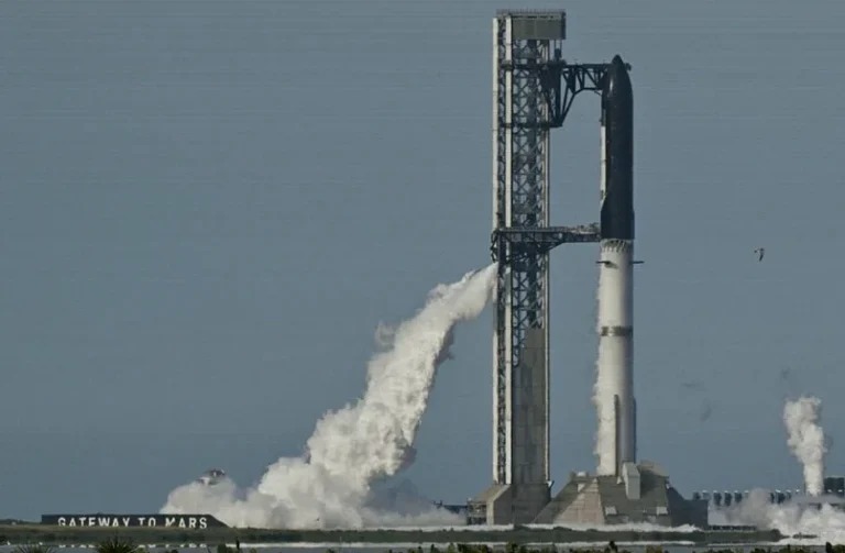 spacex-scrubs-launch-upgraded-starship-fcbc