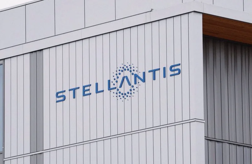 stellantis-jlr-explore-jointly-developing-e922