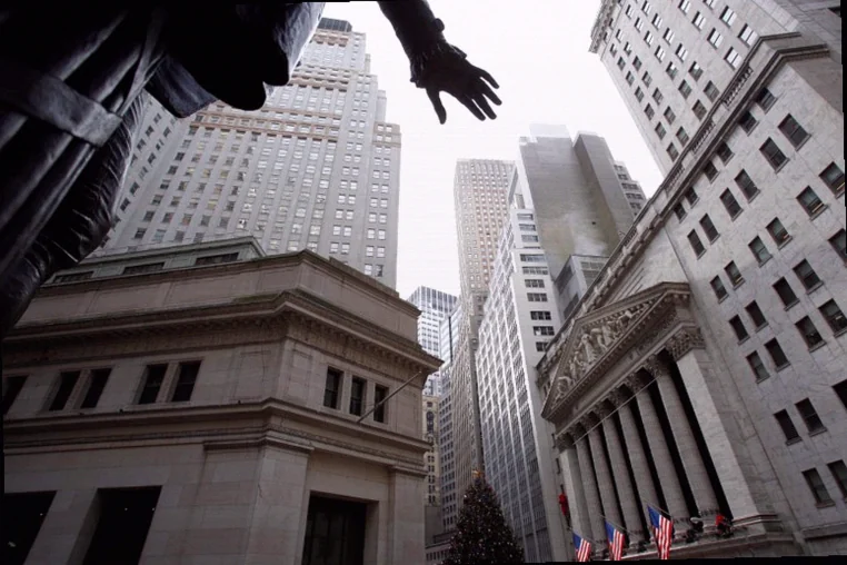 stocks-higher-close-trade-dow-750a