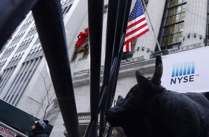 stocks-lower-close-trade-dow-5c55