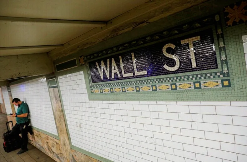 stocks-mixed-close-trade-dow-df63