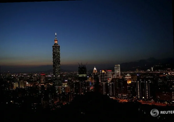 taiwan-stocks-higher-close-trade-eac1