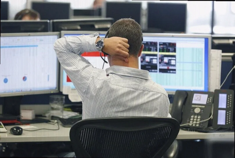 top-insider-buys-sells-friday-9661
