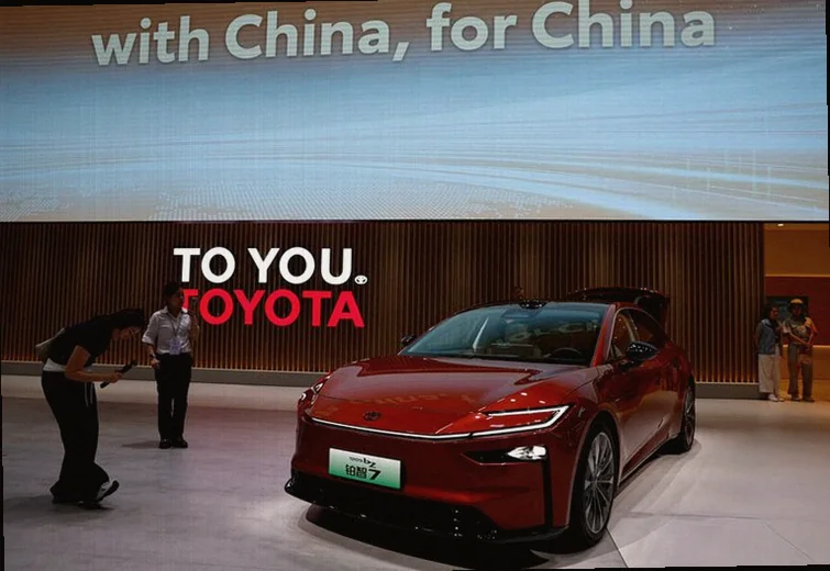 toyota-sees-drop-annual-profit-7507