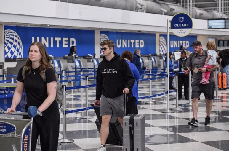 united-airlines-flight-attendants-ratify-52fa
