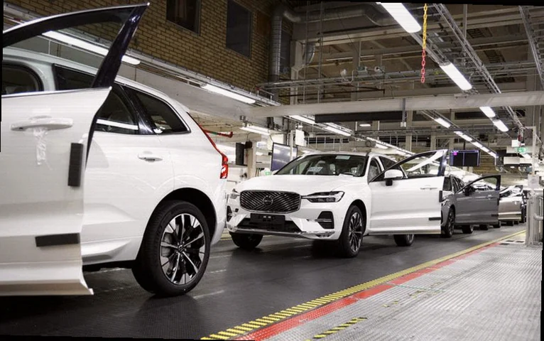 volvo-cars-february-april-sales-98f8