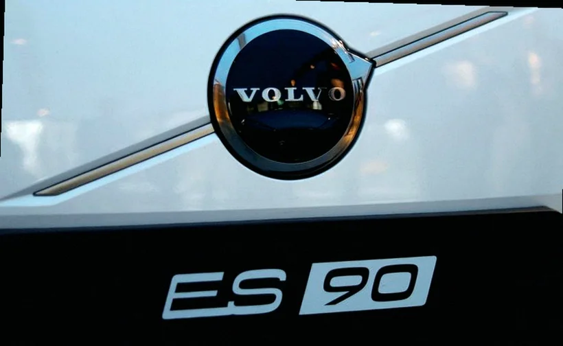 volvo-cars-wins-approval-keep-054e