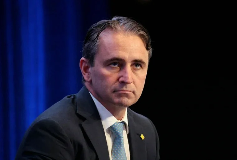 australia-cba-flags-surging-costs-c6bd