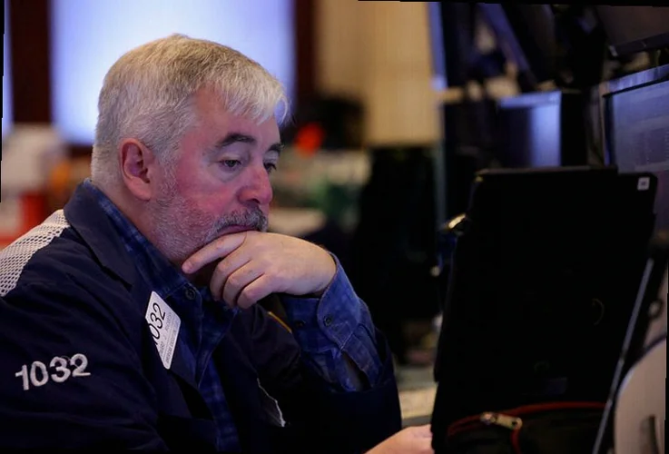 canada-stocks-lower-close-trade-db0b
