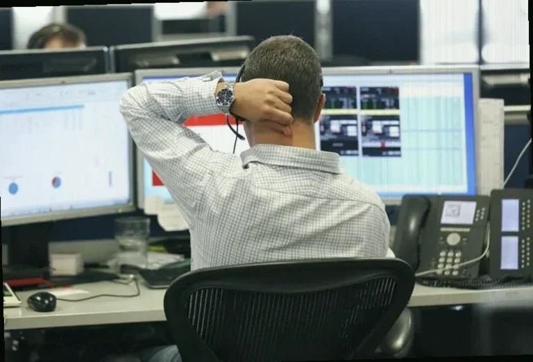 holdings-stock-falls-after-cfo-0258