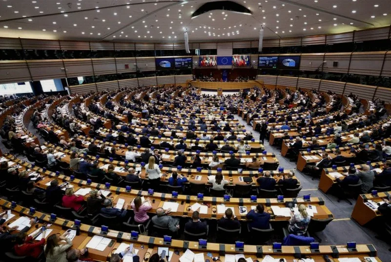 parliament-switch-french-search-engine-7081