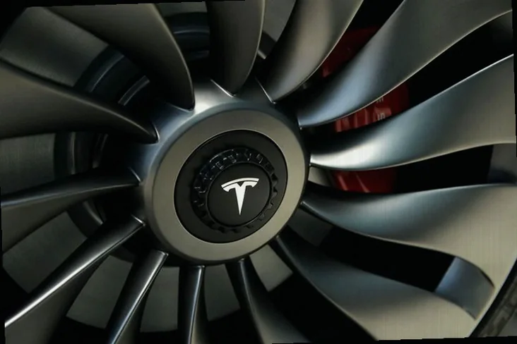 tesla-registrations-sweden-jump-may-c676