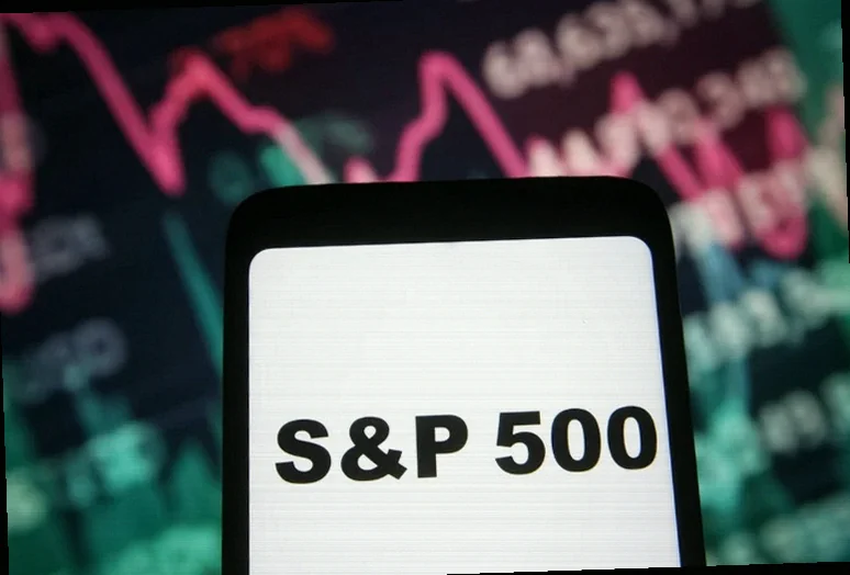 why-snowflake-stock-surging-again-48d8